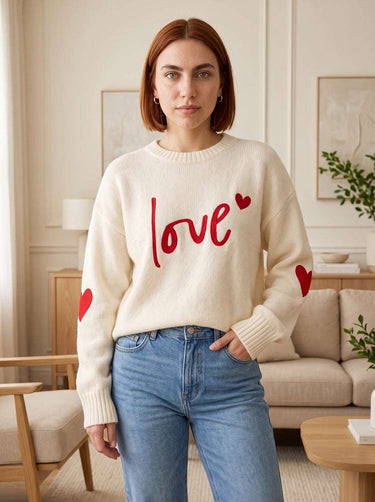 Pull doux à inscription Love et cœurs – Beige