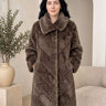 Manteau long en fausse fourrure à col montant – Choco